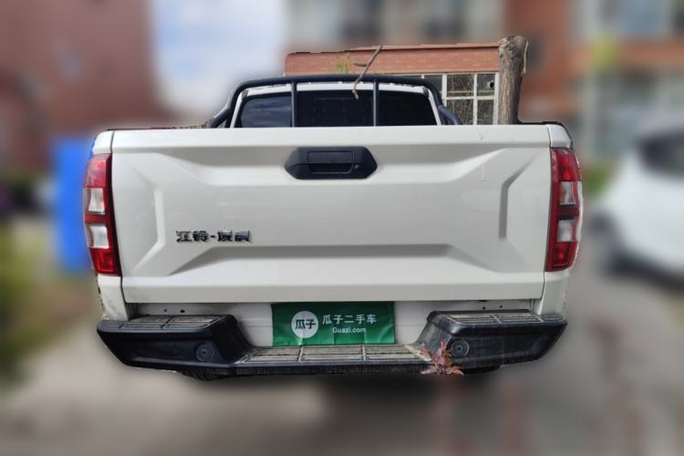 Used JMC Yuhu 2025 Short Wheelbase Double Cab Diesel Automatic Transmission Four-Wheel Drive Rear