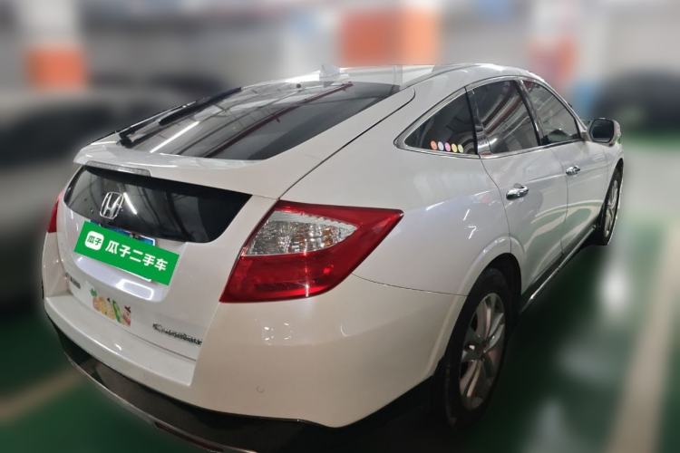 Used Honda Crosstour 2014 2.4L Luxury Edition Rear Right 45 Deg