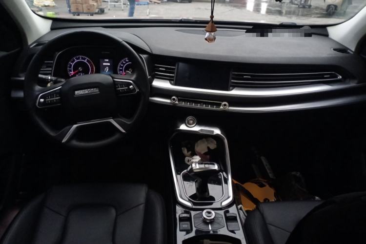 Used Haval H6 2017 Red Label 2.0T Automatic Two-Wheel Drive ZhiShang Model