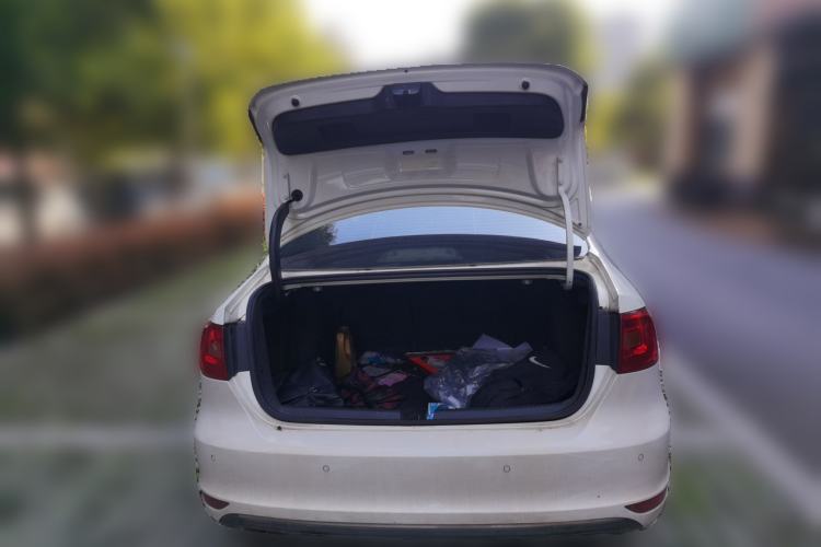 Used Volkswagen Sagitar 2012 1.4TSI Automatic Luxury Edition Trunk