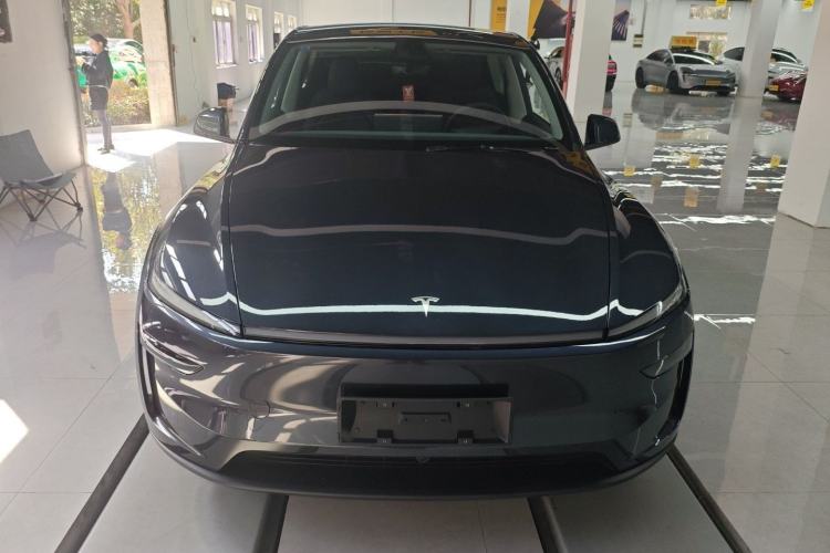 Used Tesla Model Y 2025 Rear-Wheel-Drive Version