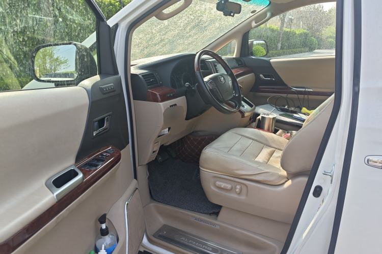 Used Toyota Alphard 2011 3.5L Luxury Edition