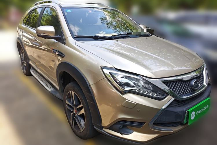 Used BYD Tang New Energy 2015 2.0T Four-Wheel-Drive Flagship Model