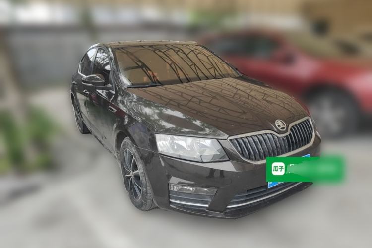 Used Skoda Octavia 2017 1.6L Manual Smart Drive Edition Front Right 45 Deg