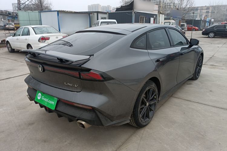 Used Changan UNI-V 2022 1.5T Prestige Version