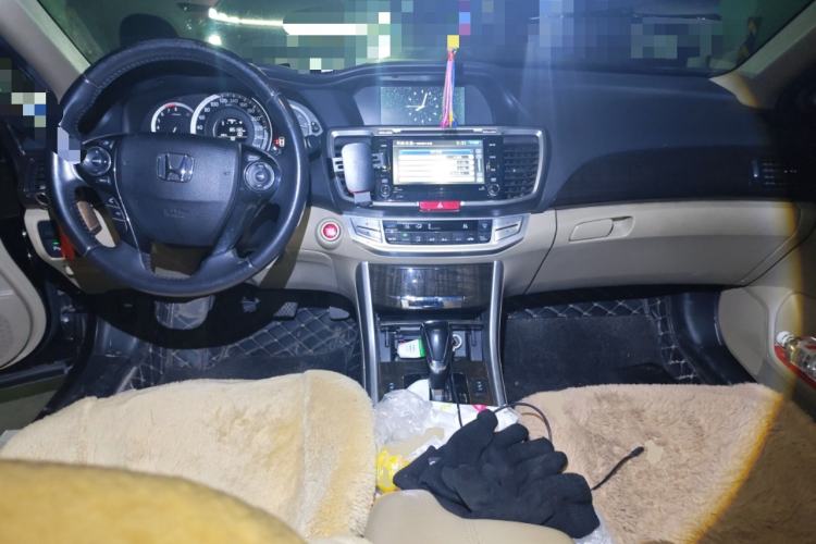 Used Honda Accord 2014 2.4L EXN Luxury Navigation Edition Center Console