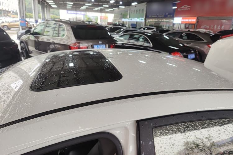 Used Roewe 360 2017 1.5L Automatic Luxury Edition
