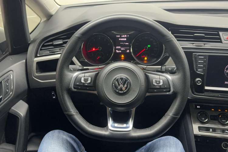 Used Volkswagen Touran 2018 Volkswagen Touran L 280TSI DSG Comfort Edition 6-seater