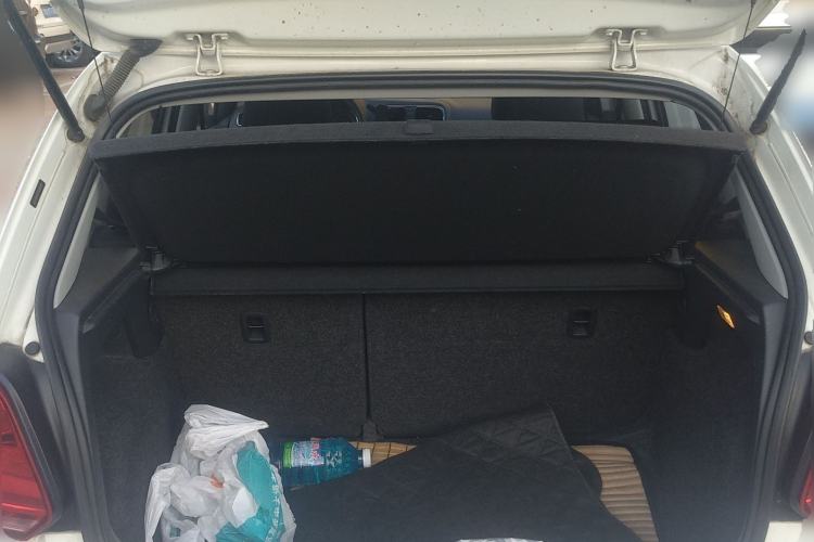 Used Volkswagen Polo 2014 1.6L Automatic Comfort Edition
