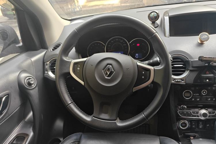 Used Renault Koleos 2012 2.5L 4x4 Comfort Edition with Navigation
