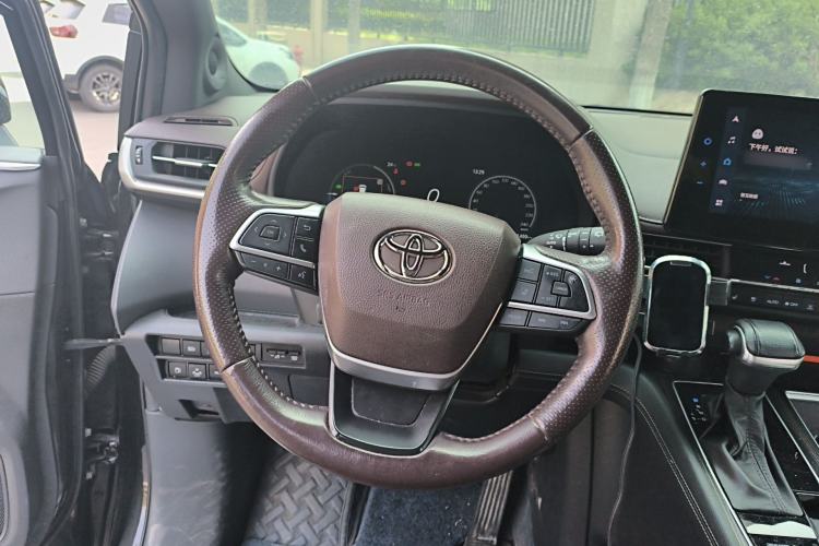 Used Toyota SIENNA 2021 2.5L Hybrid Platinum Edition