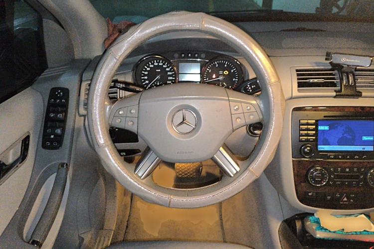 Used Mercedes-Benz R-Class 2007 R 350 L 4MATIC Steering Wheel
