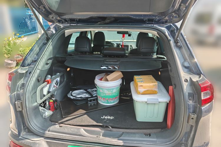 Used Jeep Cherokee 2016 2.4L Professional Smart Version
