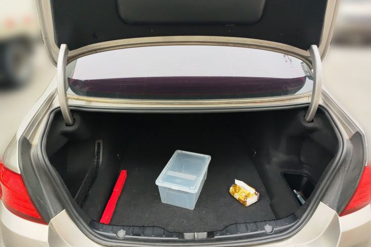 Used BMW 5 Series 2014 525Li Leading Model
