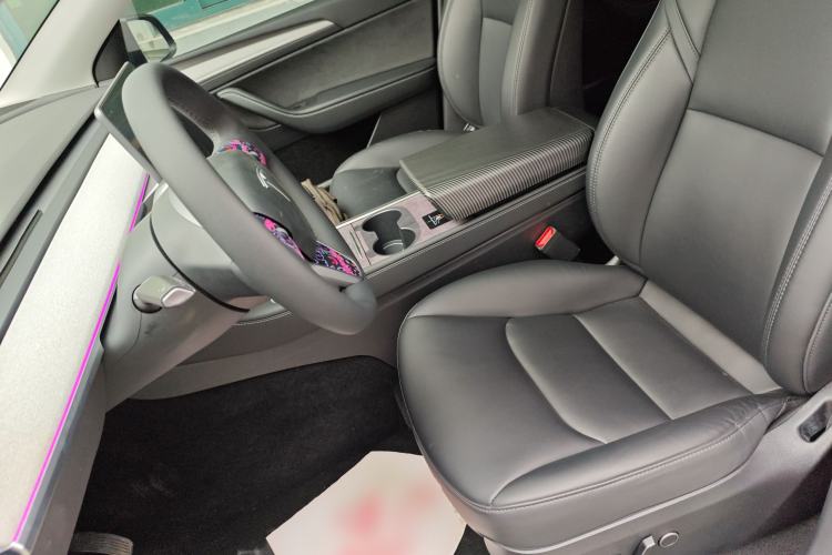 Used Tesla Model Y 2023 Rear-Wheel-Drive Version Left Front Seat