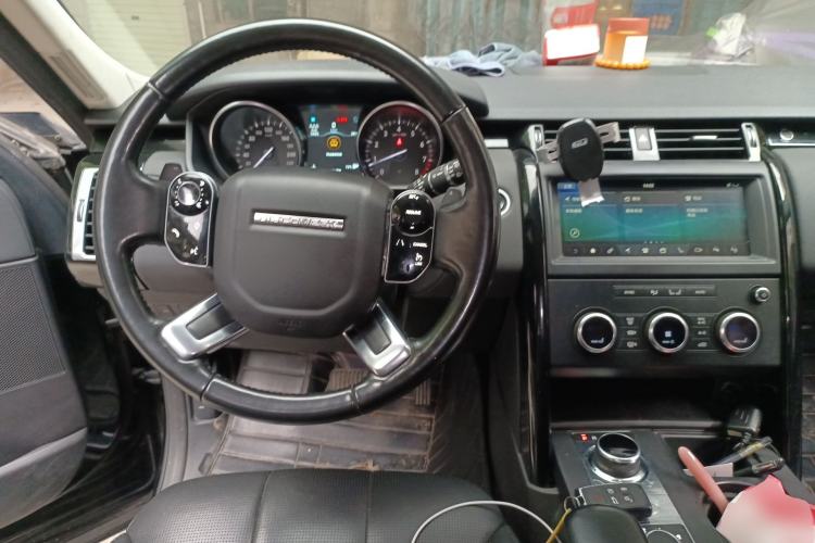 Used Land Rover Discovery 2018 2.0T SE Steering Wheel