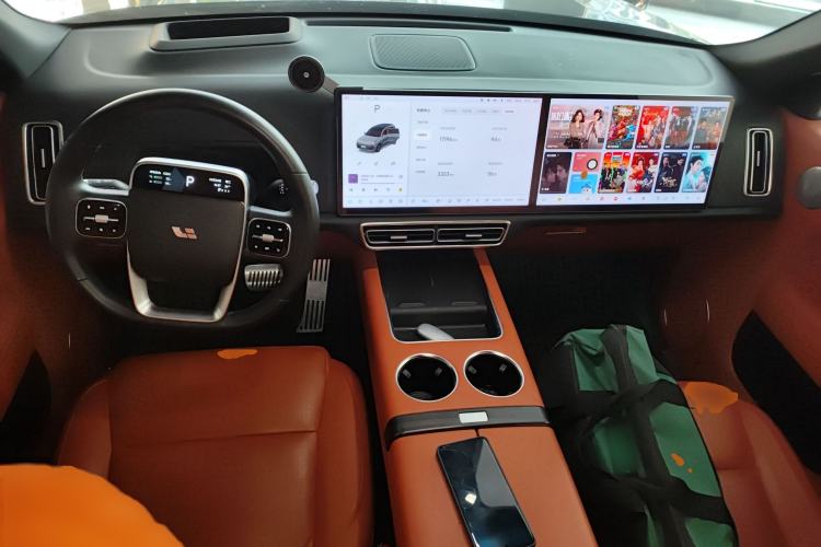 Used Li Auto L8 2023 Max model Center Console