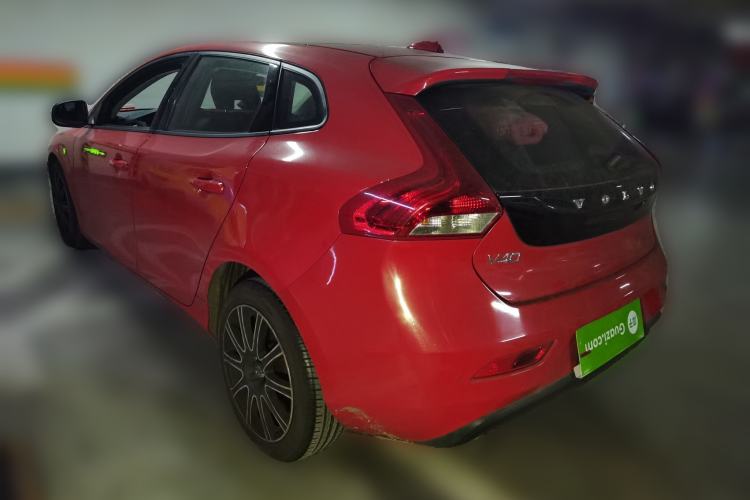 Used Volvo V40 2015 1.6T Zhiyi Edition
