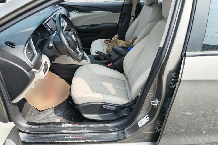 Used Buick GT 2019 15T Dual-Clutch Connected Elite Model China VI Left Front Seat