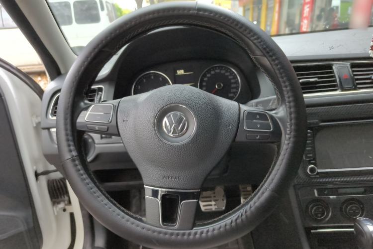 Used Volkswagen Cross Lavida 2014 1.4TSI DSG Steering Wheel