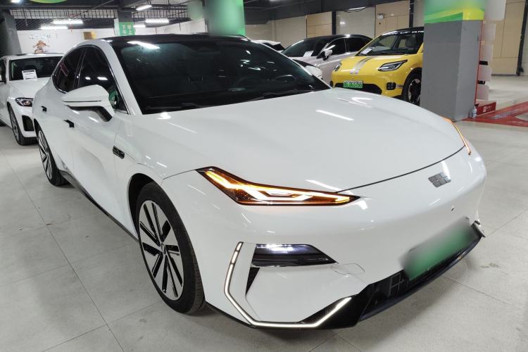 Used Geely Galaxy E8 2024 665 km Range Rear-Drive Starship Long-Range Version