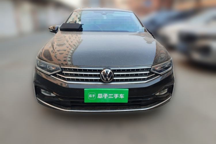 Used Volkswagen Magotan 2025 Zhongxiang Version 330TSI DSG Luxury Edition
