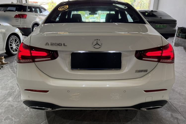 Used Mercedes-Benz A-Class 2022 Revised Version A 200 L Sport Sedan Fashionable Style
