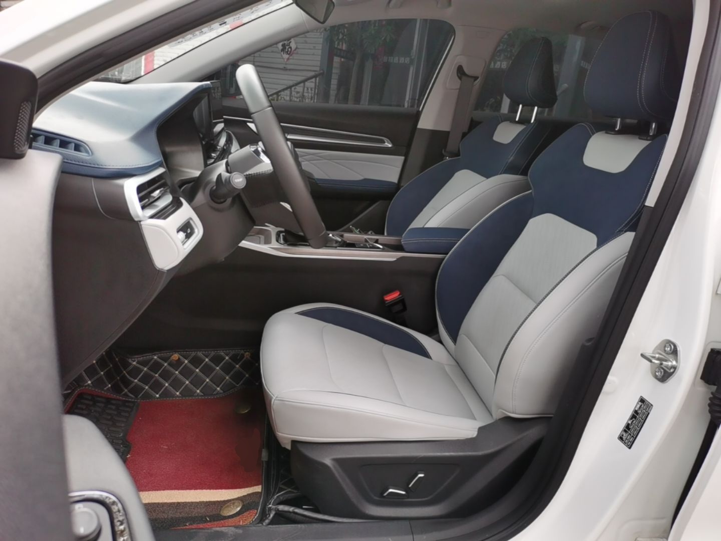 Geely Auto Emgrand 2022 4th Generation 1.5L CVT Flagship Model — снимка 17