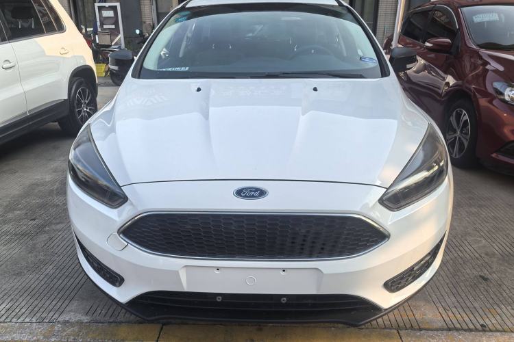 Used Ford Focus 2015 Hatchback 1.6L Automatic Fashion Edition