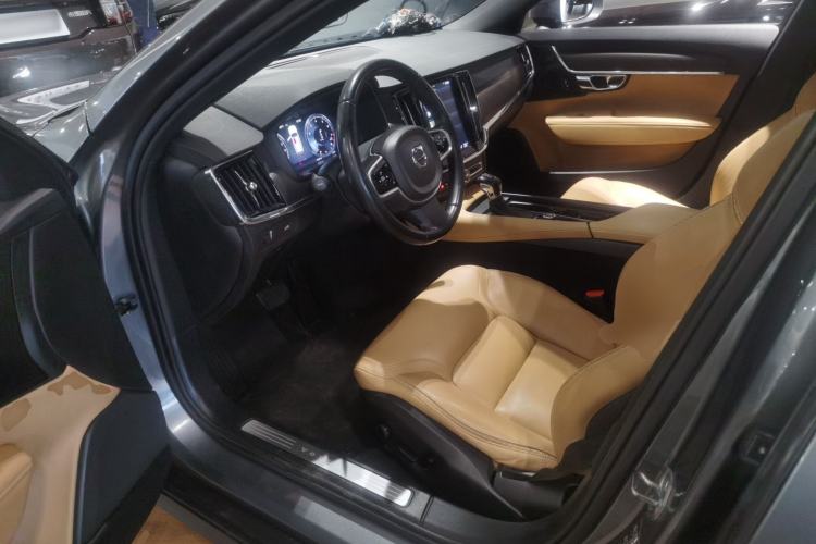 Used Volvo V90 2019 Cross Country T5 AWD Smart Range Version China V Standard
