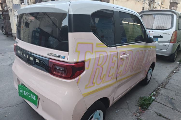Used Wuling Hongguang MINIEV 2022 Macaron Fashion Model Lithium Iron Phosphate
