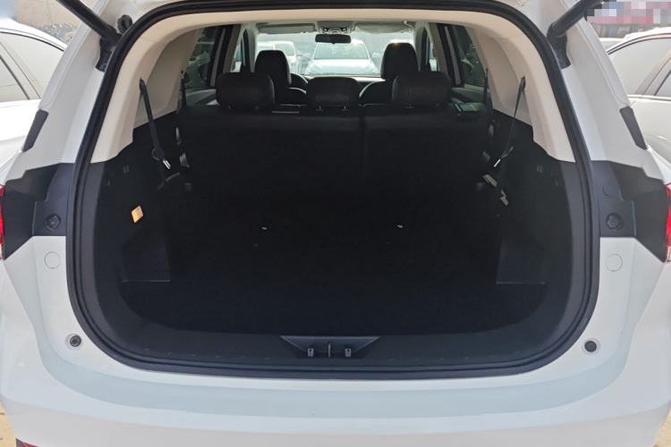 Used CHANGAN X7 PLUS 2024 1.5T Automatic Luxury 7-Seater Trunk