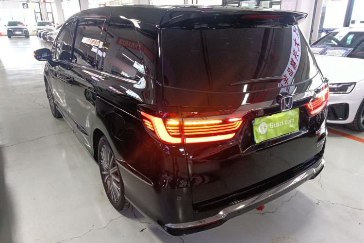 Used Honda Elysion 2024 2.0L eHEV Classic Edition Rear Left 45 Deg