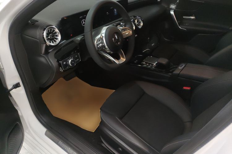 Used Mercedes-Benz A-Class 2022 Revised Version A 200 L Sport Sedan Fashionable Style