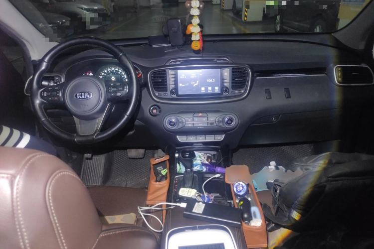 Used Kia Sorento 2015 Sorento L 2.4L Gasoline 4WD Elite Edition 7 Seats China V Emission Standard
