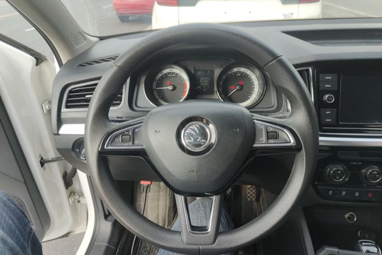 Used Skoda Kamiq 2018 1.5L Automatic Comfort Edition China VI Standard Steering Wheel
