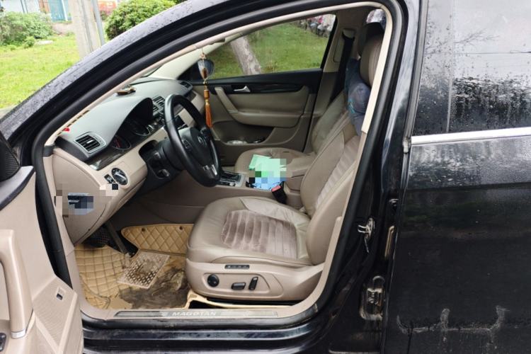 Used Volkswagen Magotan 2012 1.8TSI Prestige Model Left Front Seat