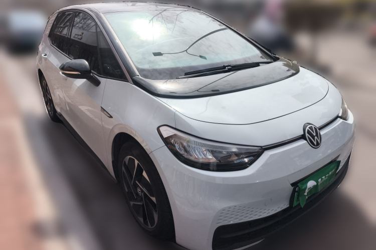 Used Volkswagen ID.3 2023 Upgraded Model Pure Intelligent Enjoyment Version Front Right 45 Deg