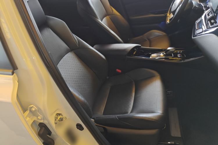 Used Toyota C-HR EV 2020 Deluxe Sunroof Edition