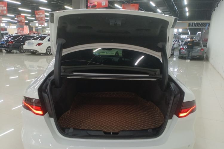 Used Jaguar XEL 2020 2.0T 200PS R-DYNAMIC Youth Sports Edition
