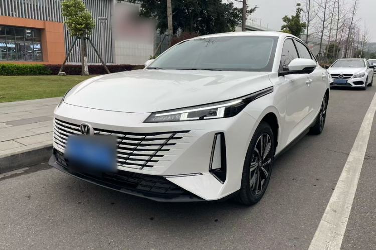 Used CHANGAN Eado 2025 Blue Whale 1.5T 500Bar Prestige Model
