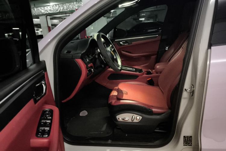 Used Porsche Macan 2022 Macan 2.0T
