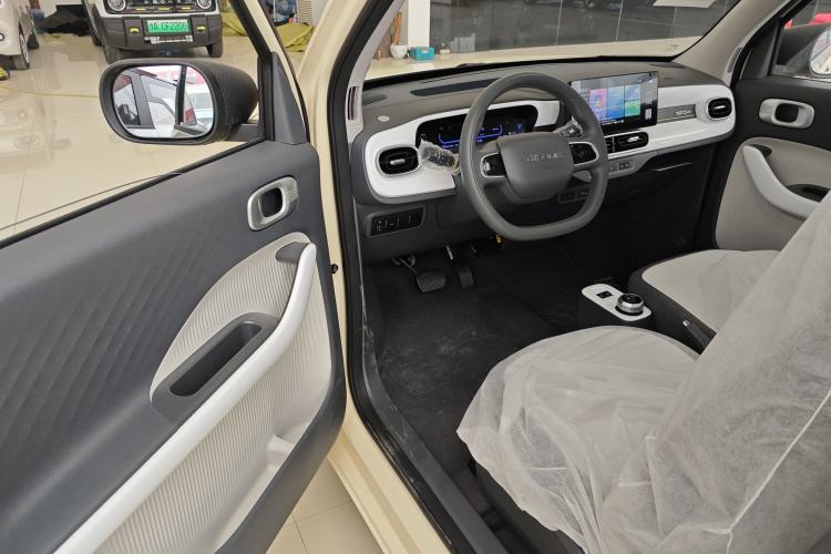 Used Geely Galaxy Panda 2025 210 km – Yuanqi Bear
