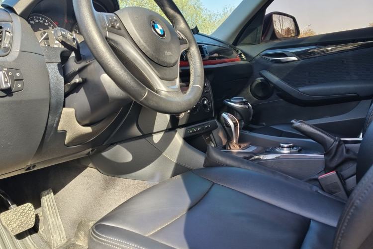 Used BMW X1 2015 sDrive18i Fashion Upgrade Edition
