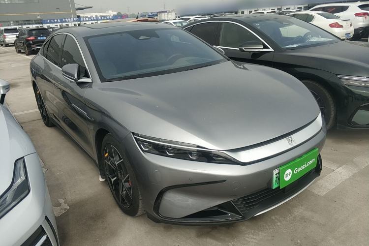 Used BYD Han 2023 EV Champion Edition 715KM Front-Drive Prestige Model Front Right 45 Deg