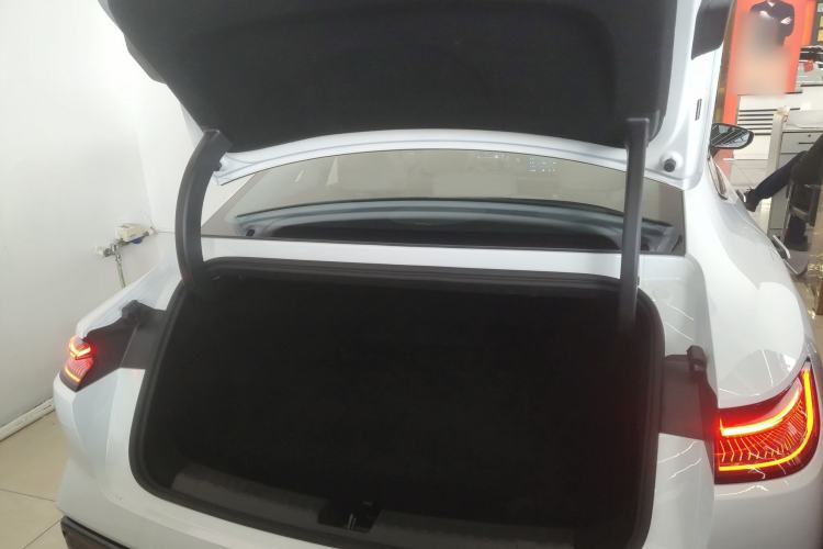 Used Geely Galaxy Galaxy 8 2025 130km EM-i Deluxe Edition