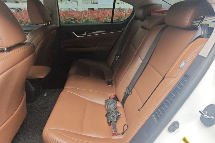 Used Lexus GS 2014 300h Premier Edition
