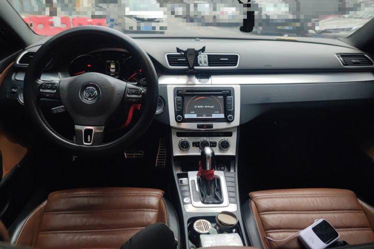 Used Volkswagen FAW-Volkswagen CC 2015 1.8TSI Luxury Model Center Console