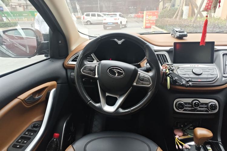 Used Soueast DX7 2015 1.5T Automatic Prestige Model
