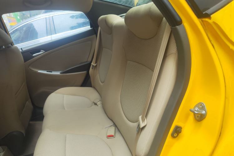 Used Hyundai Verna (older generation) 2010 Sedan 1.4L Automatic Comfort Model GS
